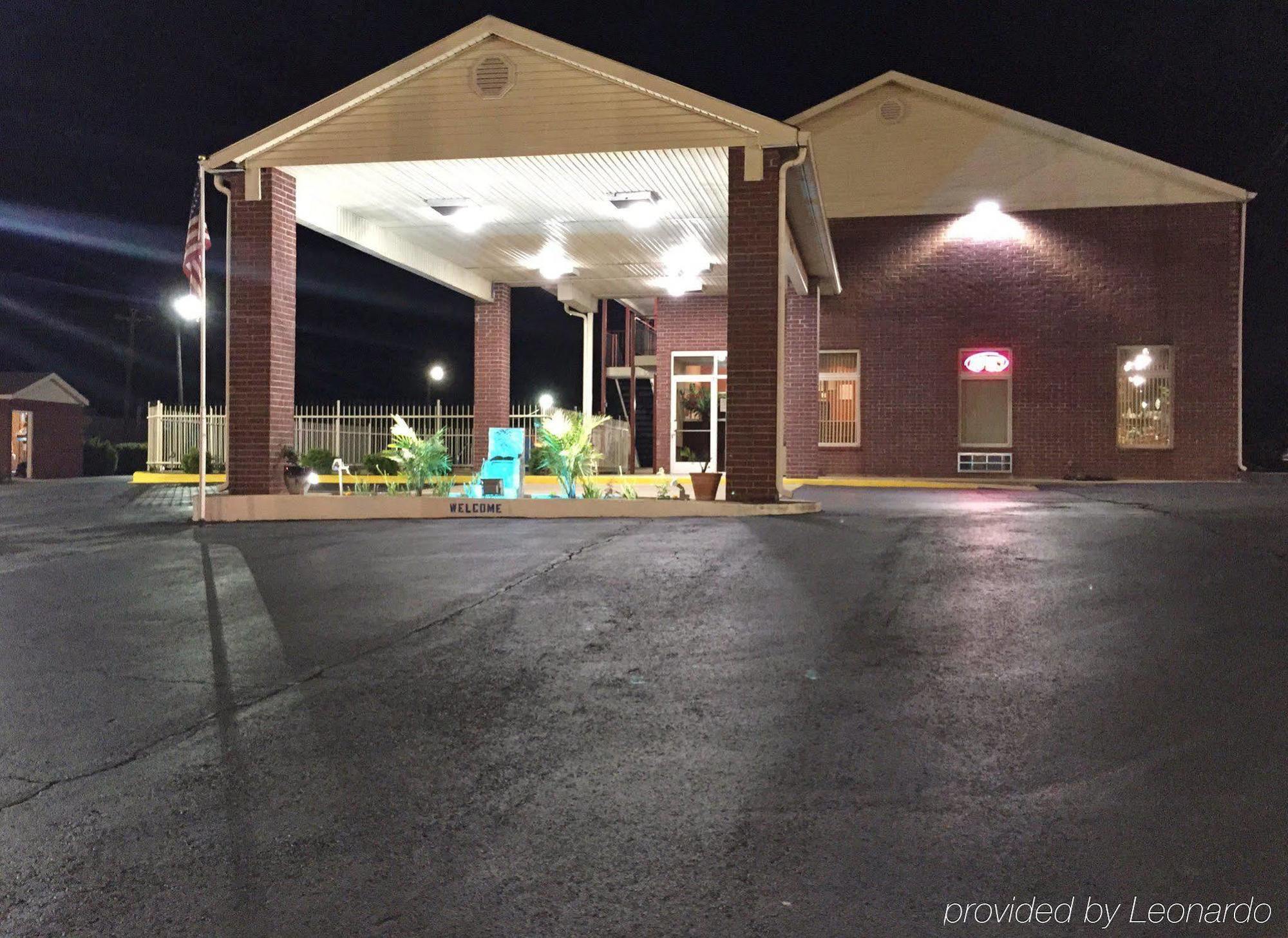 Star Plus Inn & Suites Selmer Exterior foto