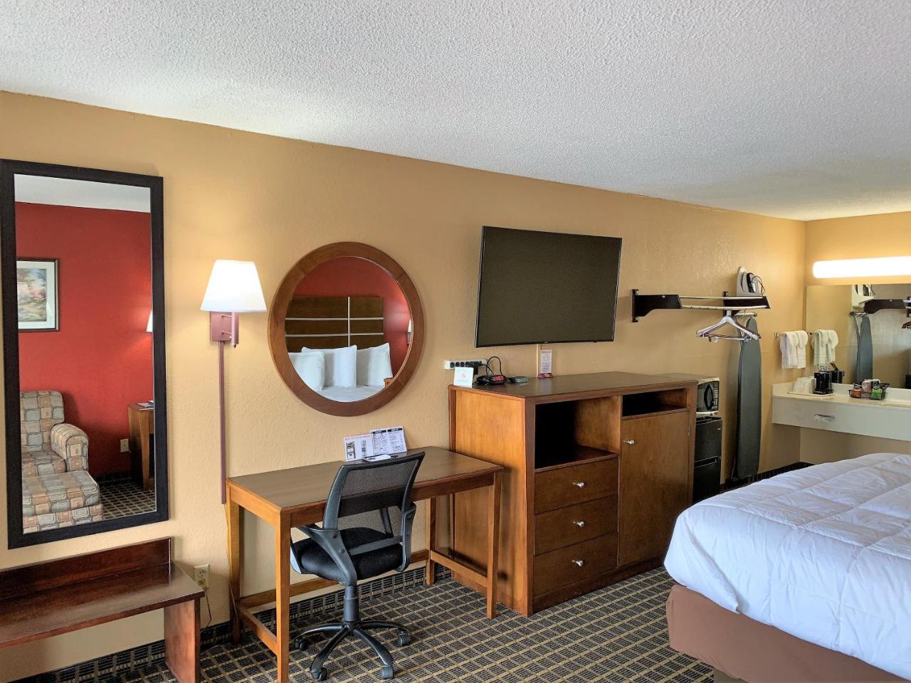 Star Plus Inn & Suites Selmer Exterior foto