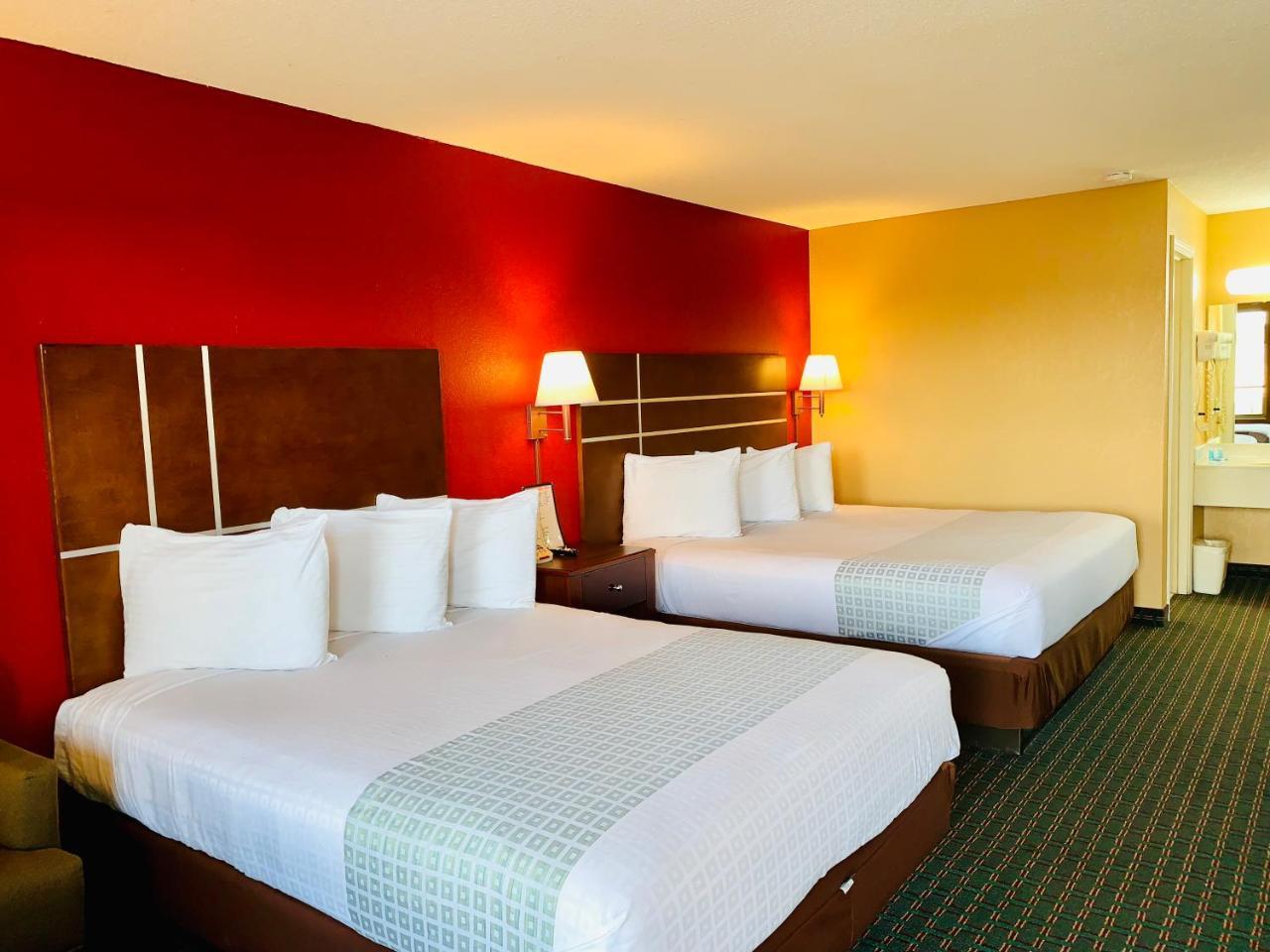 Star Plus Inn & Suites Selmer Exterior foto