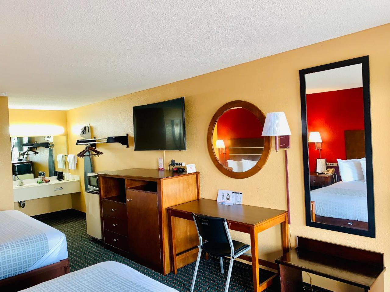 Star Plus Inn & Suites Selmer Exterior foto